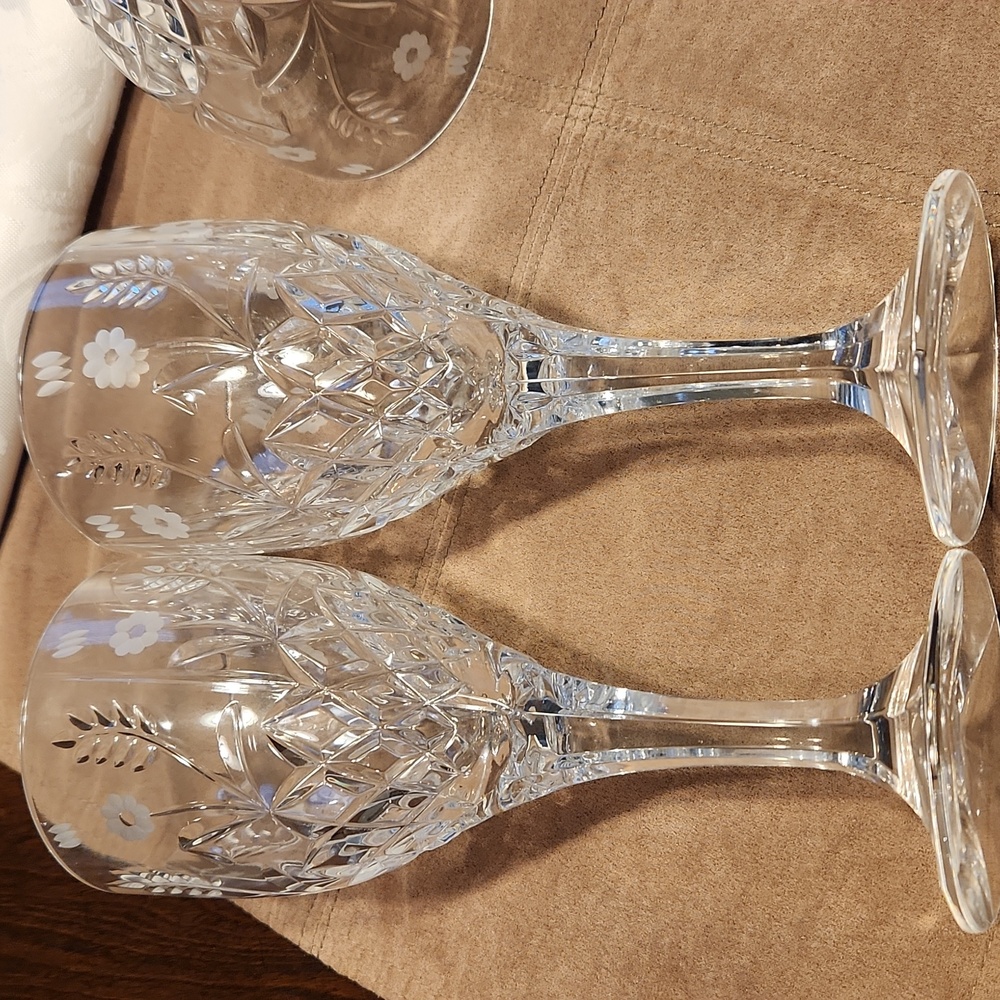 Elegant Godinger Crystal Wine Glass Set of 4 - Picture 4 of 5